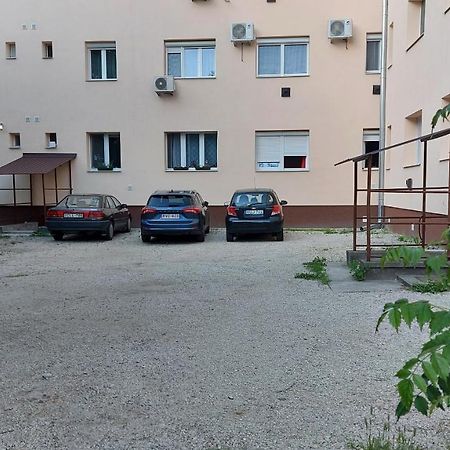 Ancsi Apartmant 케치케메트 외부 사진