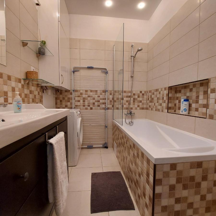 Ancsi Apartmant 케치케메트 외부 사진